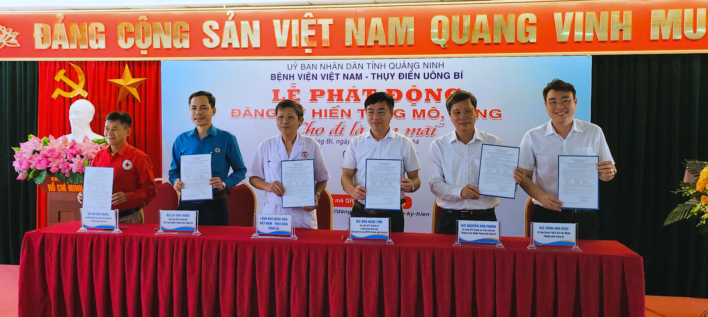 Quảng Ninh: Hàng trăm cán bộ, nhân viên y tế bệnh viện Việt Nam-Thụy Điển đăng ký hiến mô, tạng- Ảnh 2.