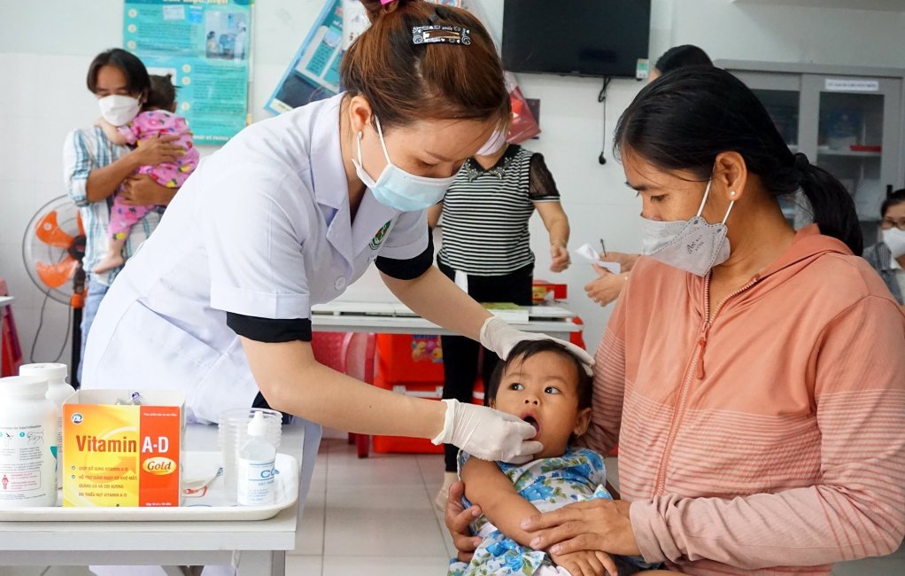 Bộ Y tế hướng dẫn tổ chức chiến dịch bổ sung vitamin A kết hợp tẩy giun cho trẻ- Ảnh 1. Bộ Y tế hướng dẫn tổ chức chiến dịch bổ sung vitamin A kết hợp tẩy giun cho trẻ- Ảnh 1.
