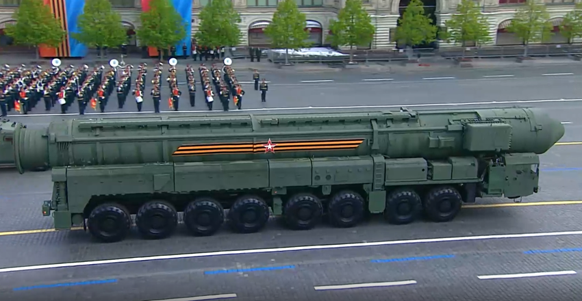 Dàn tên lửa uy lực xuất hiện tại lễ duyệt binh kỷ niệm Ngày Chiến thắng ở Moskva (Nga)- Ảnh 3.