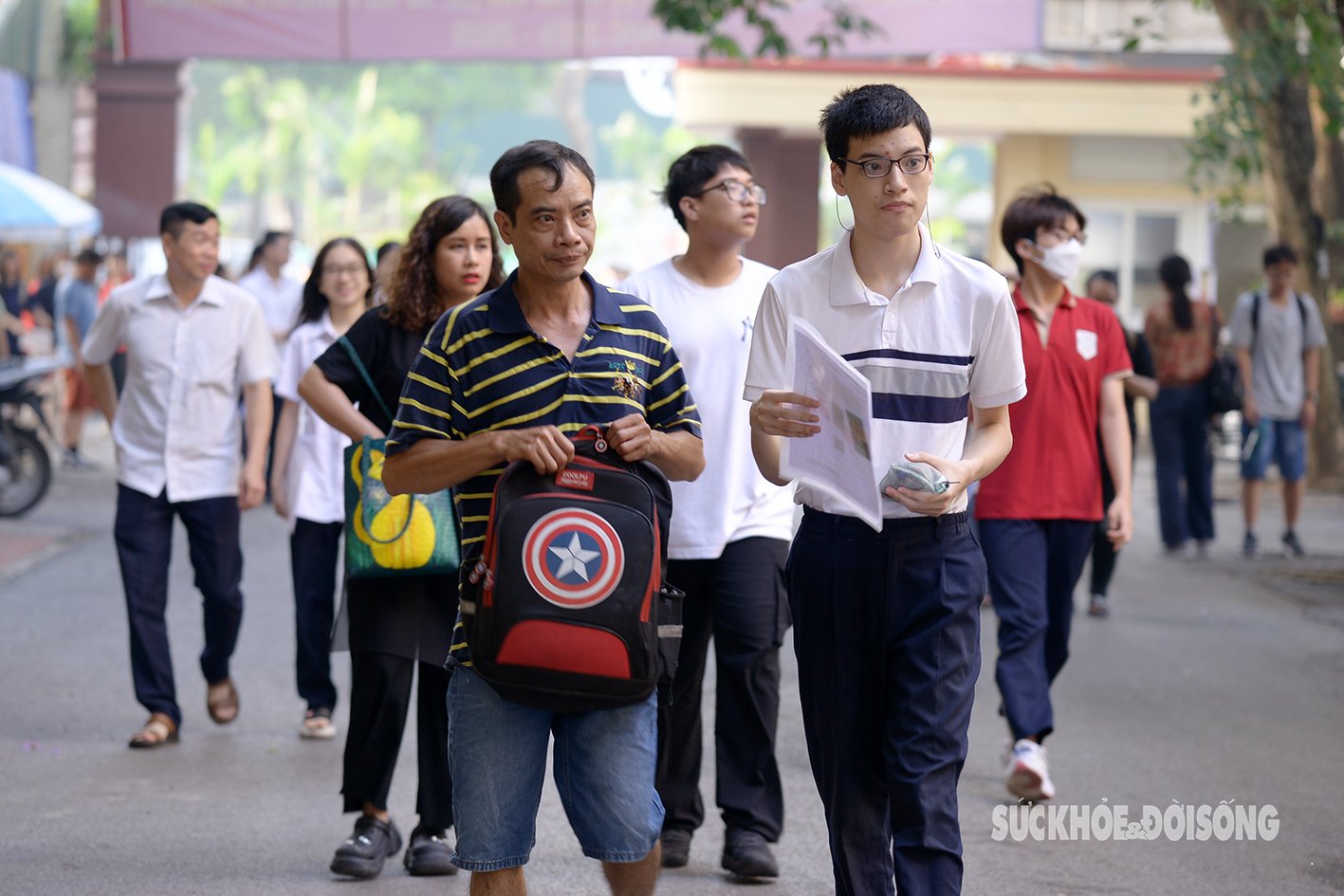 Thí sinh đang 'tranh vé' vào 2 trường THPT Chuyên cực hot thuộc Đại học Quốc gia Hà Nội- Ảnh 5.