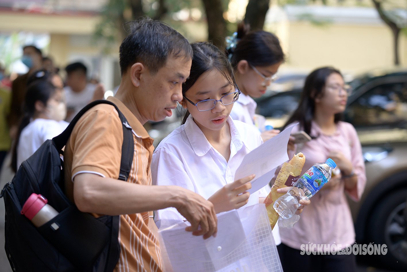 Thí sinh đang 'tranh vé' vào 2 trường THPT Chuyên cực hot thuộc Đại học Quốc gia Hà Nội- Ảnh 8.