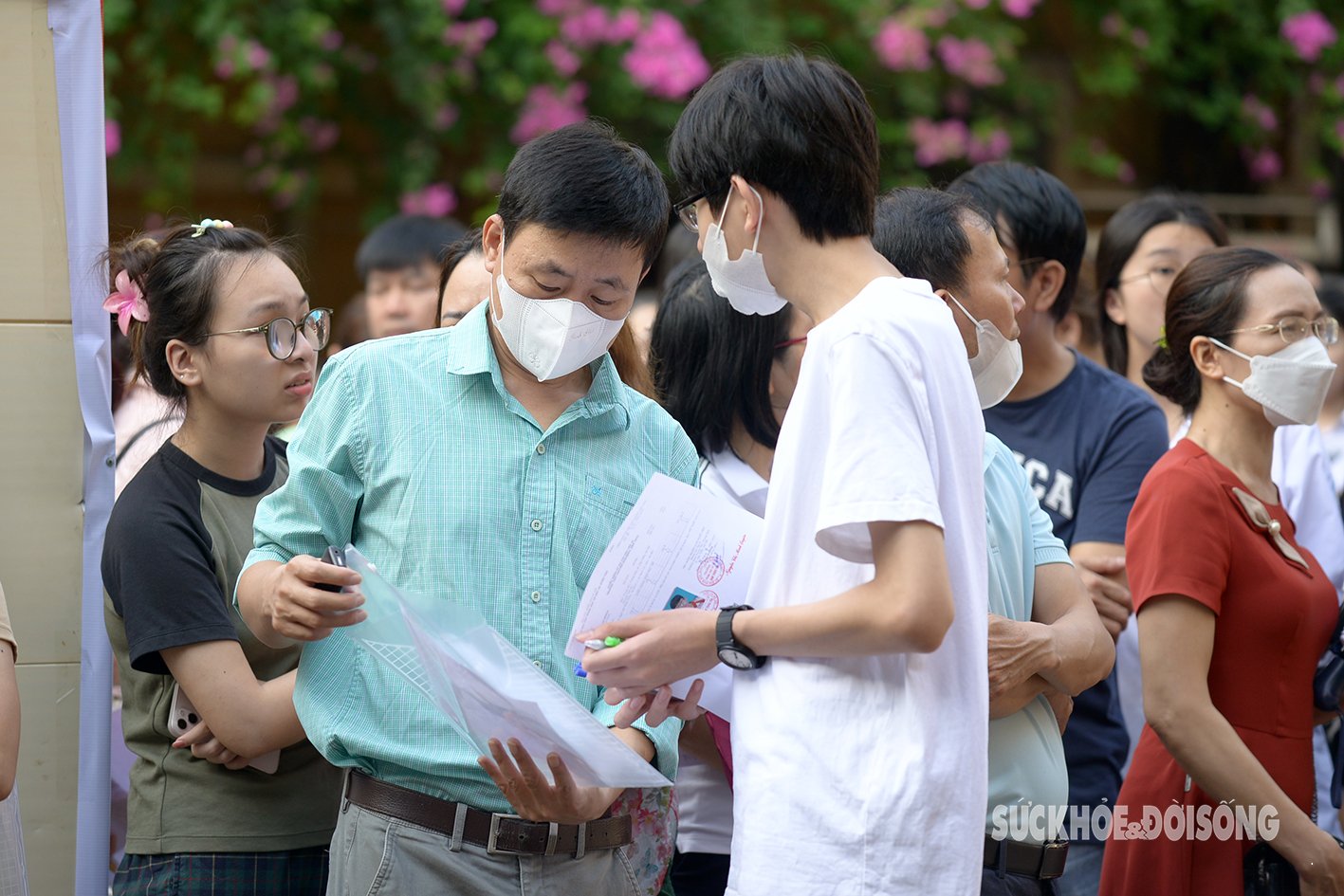 Thí sinh đang 'tranh vé' vào 2 trường THPT Chuyên cực hot thuộc Đại học Quốc gia Hà Nội- Ảnh 14.