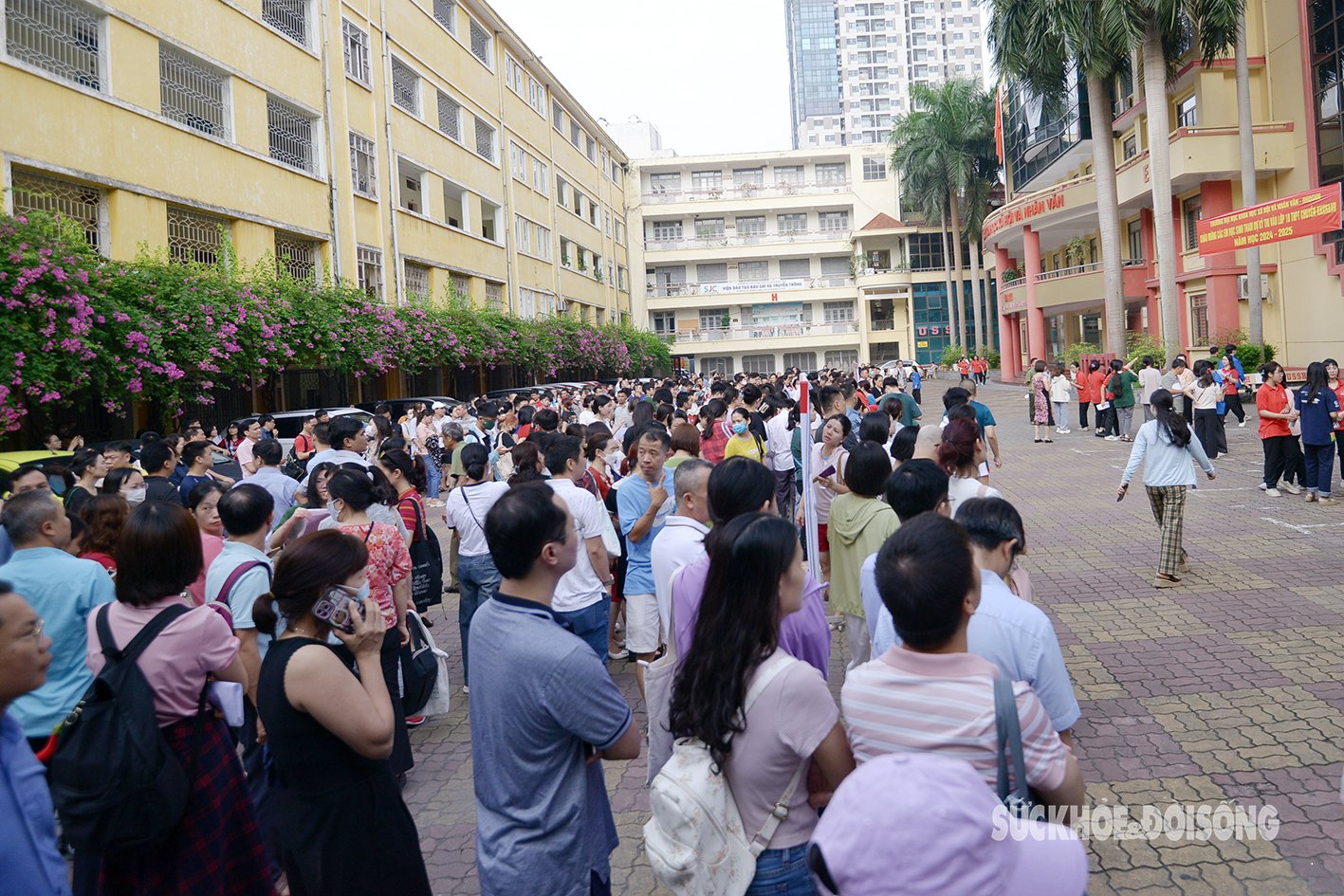 Thí sinh đang 'tranh vé' vào 2 trường THPT Chuyên cực hot thuộc Đại học Quốc gia Hà Nội- Ảnh 18.