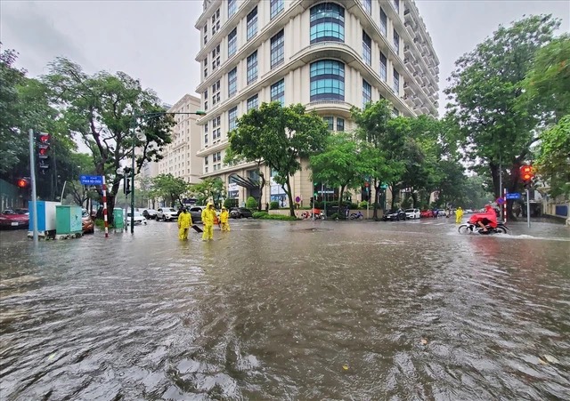 Hà Nội xây bể ngầm chống ngập khu vực phố cổ- Ảnh 1.