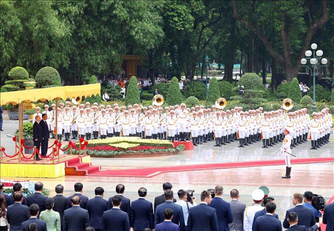 Chủ tịch nước Tô Lâm chủ trì lễ đón chính thức Tổng thống Liên bang Nga Vladimir Putin- Ảnh 3.