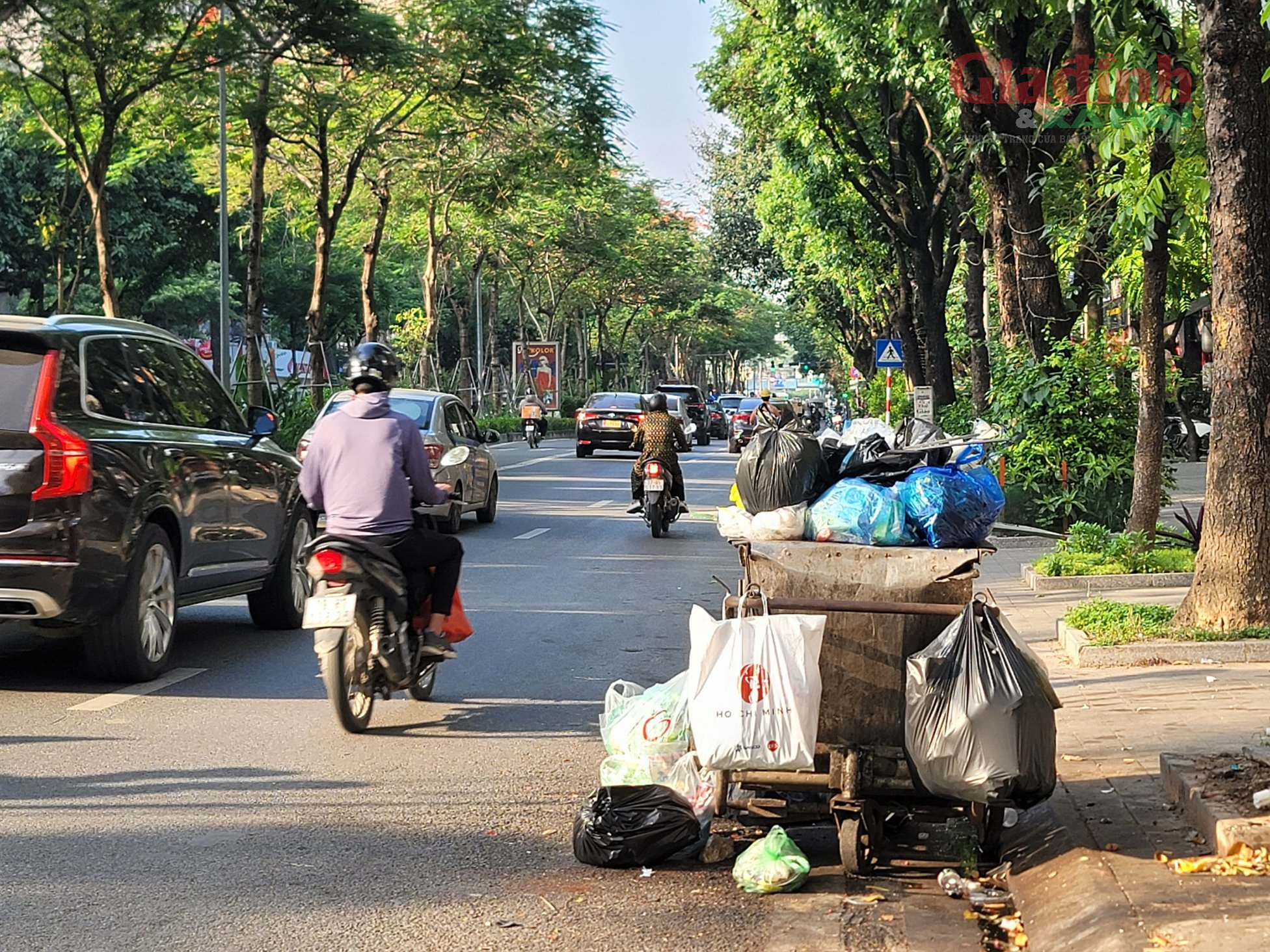 Vì sao rác thải sinh hoạt ở thành phố Hà Nội vẫn nằm ngổn ngang dưới lòng đường?- Ảnh 3.