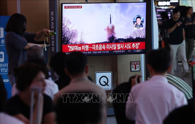 Triều Tiên tuyên bố thử nghiệm thành công tên lửa mang nhiều đầu đạn- Ảnh 1.
