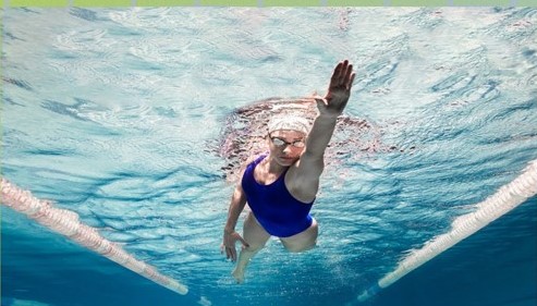 5 bài tập bơi tốt nhất để giảm cân- Ảnh 2.