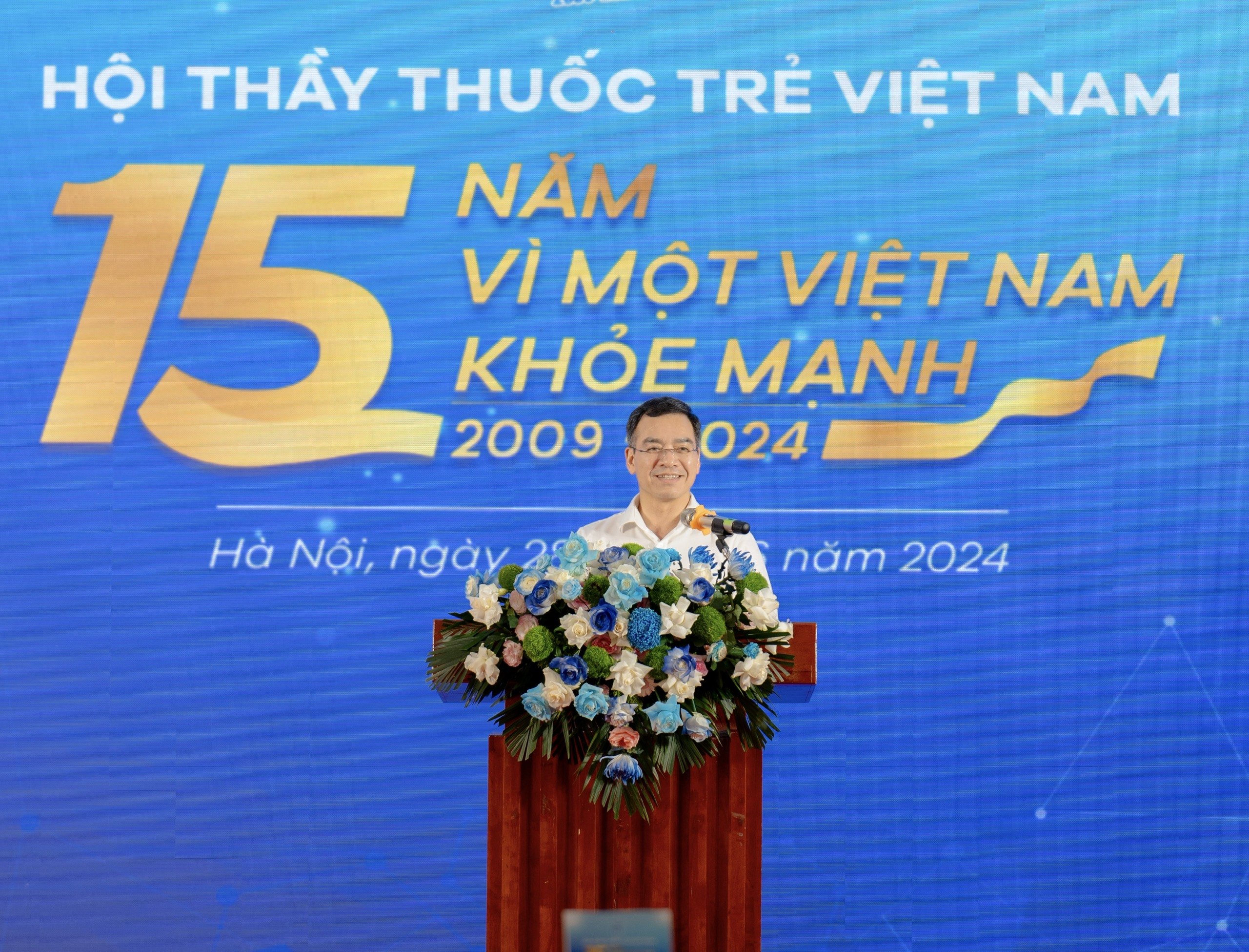 Thứ trưởng Bộ Y tế: Hội Thầy thuốc trẻ Việt Nam có nhiều đóng góp trong chăm sóc sức khỏe nhân dân- Ảnh 3.