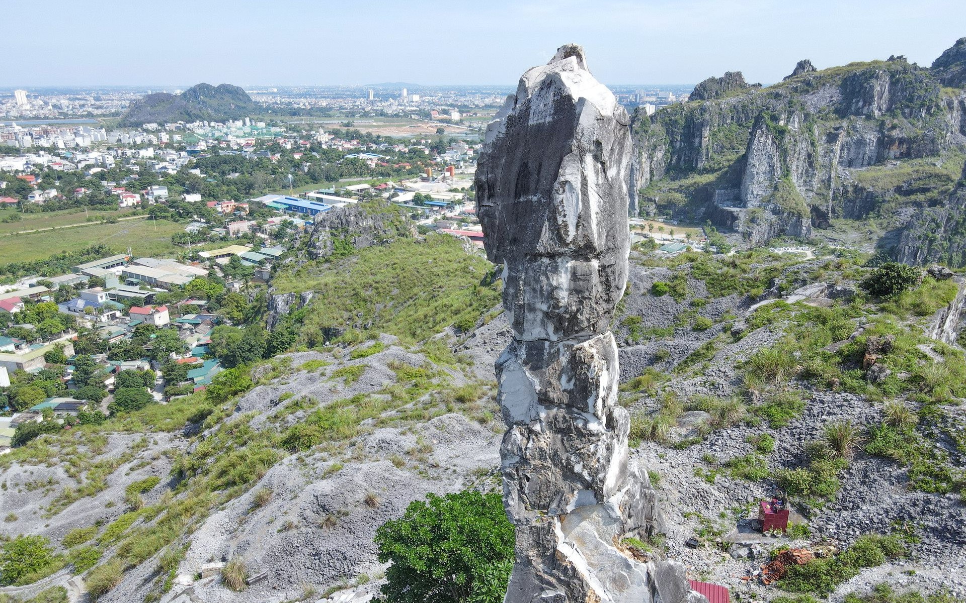 Chống sét cho di tích quốc gia Hòn Vọng Phu