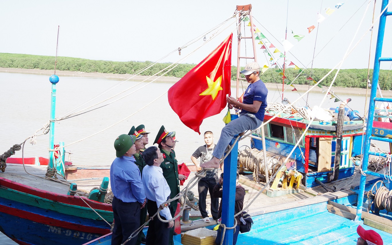 Khánh Hòa Tăng Cường Kiểm Soát Tàu Cá Để Bảo Vệ Tài Nguyên Biển