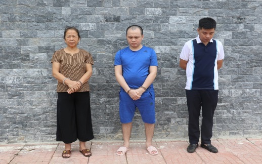 Triệt xóa ổ nhóm lừa đảo bán 