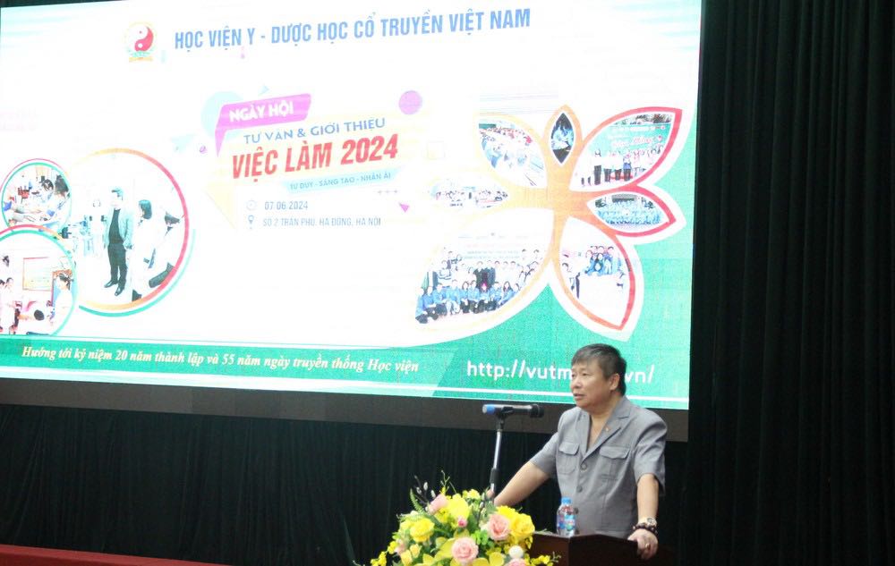 Chưa nhận bằng tốt nghiệp, 800 vị trí việc làm đã chờ sẵn sinh viên Y Dược học cổ truyền Việt Nam- Ảnh 1.