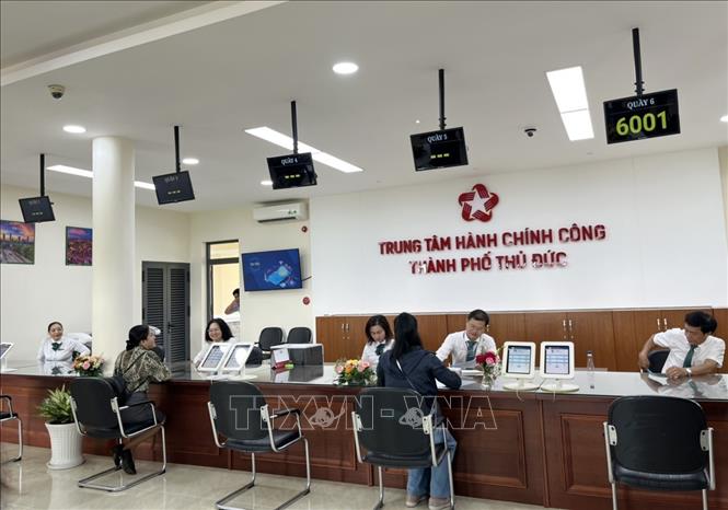 Thí điểm phân cấp quản lý nhà nước 8 lĩnh vực cho chính quyền TP Hồ Chí Minh- Ảnh 1.