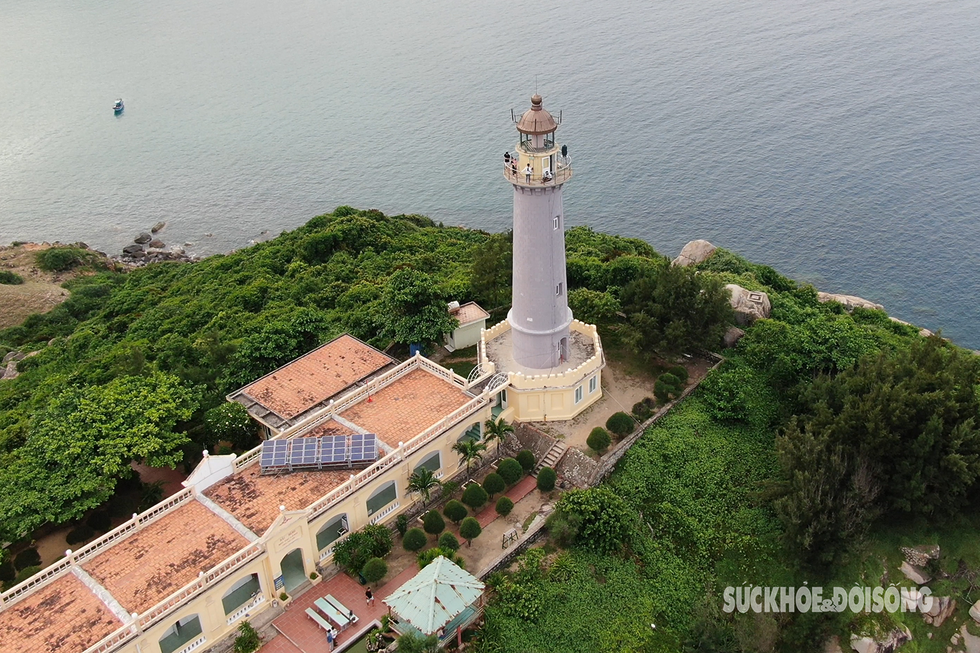 View ngắm biển cực đỉnh ở nơi đón bình minh đầu tiên tại Việt Nam- Ảnh 1.