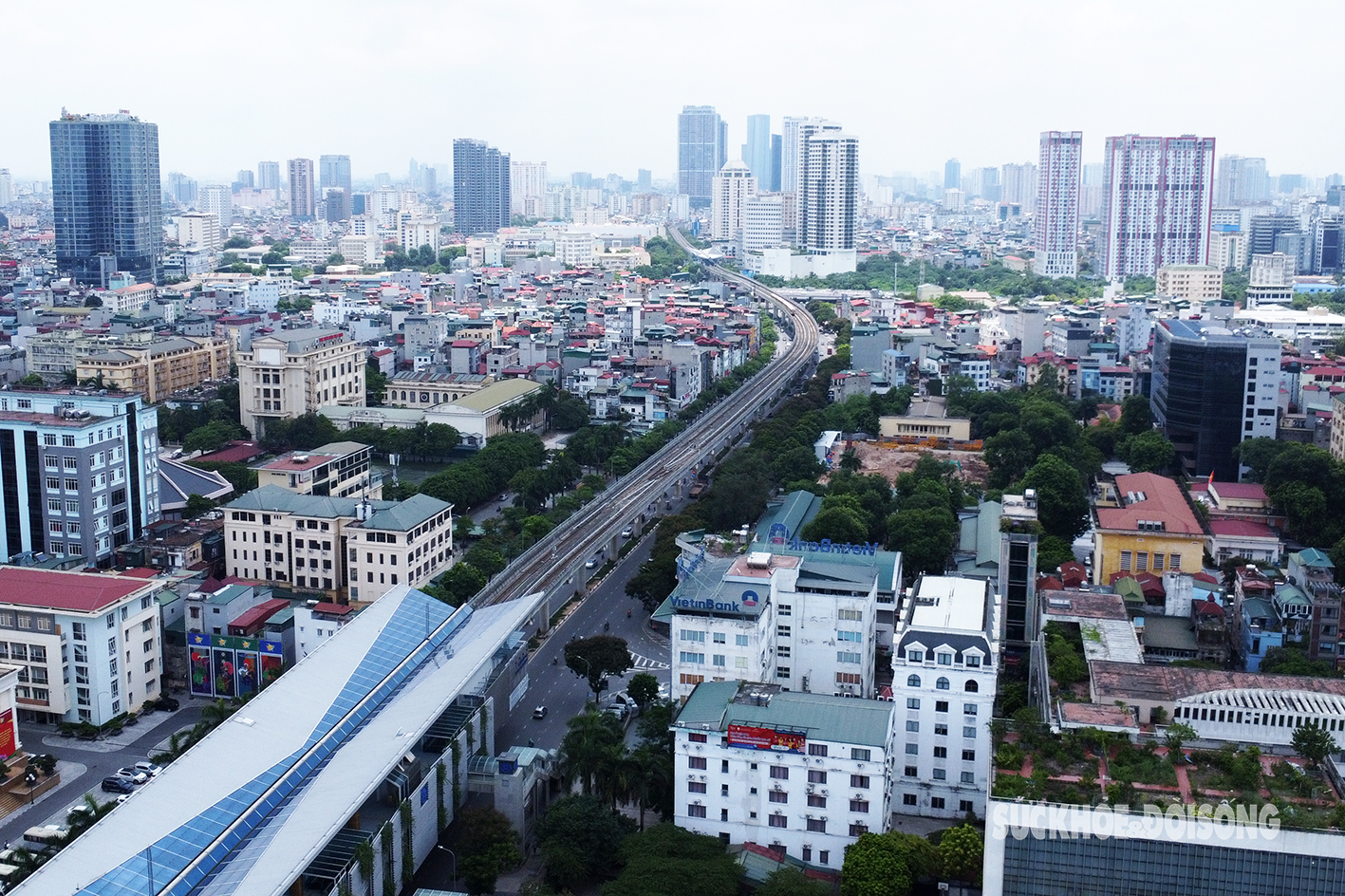 Tàu bon bon chạy thử, người dân vẫn mòn mỏi chờ ngày chạy chính thức tuyến metro Nhổn - ga Hà Nội- Ảnh 3.