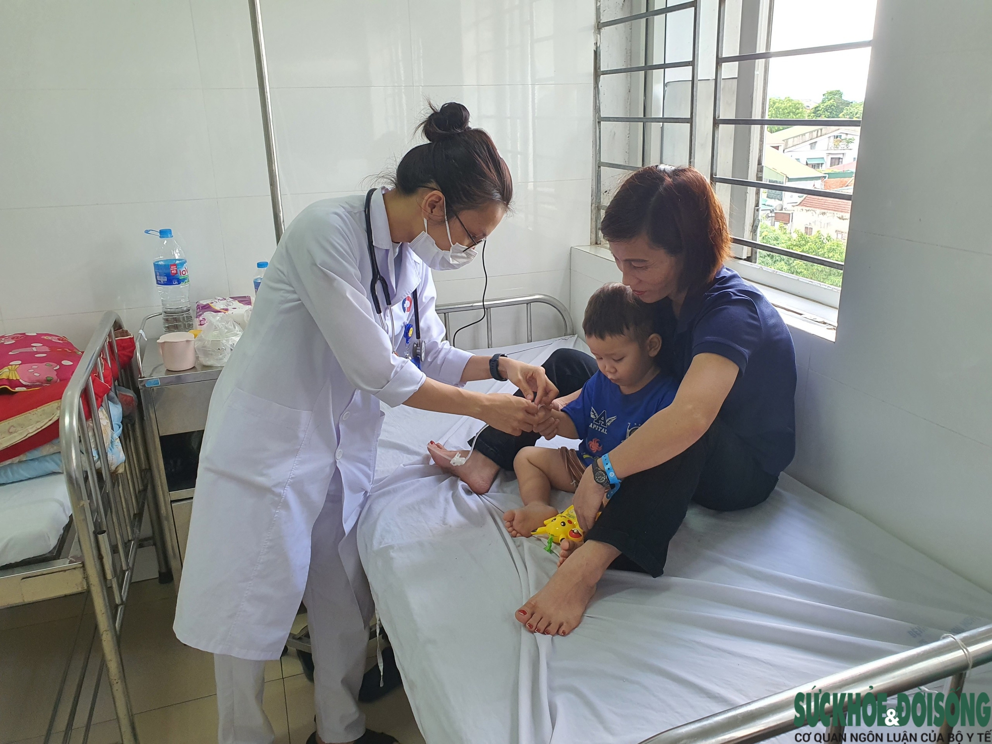 Tiêu chảy cấp do Rotavirus: Nguyên nhân, triệu chứng, đường lây truyền và  điều trị- Ảnh 3.