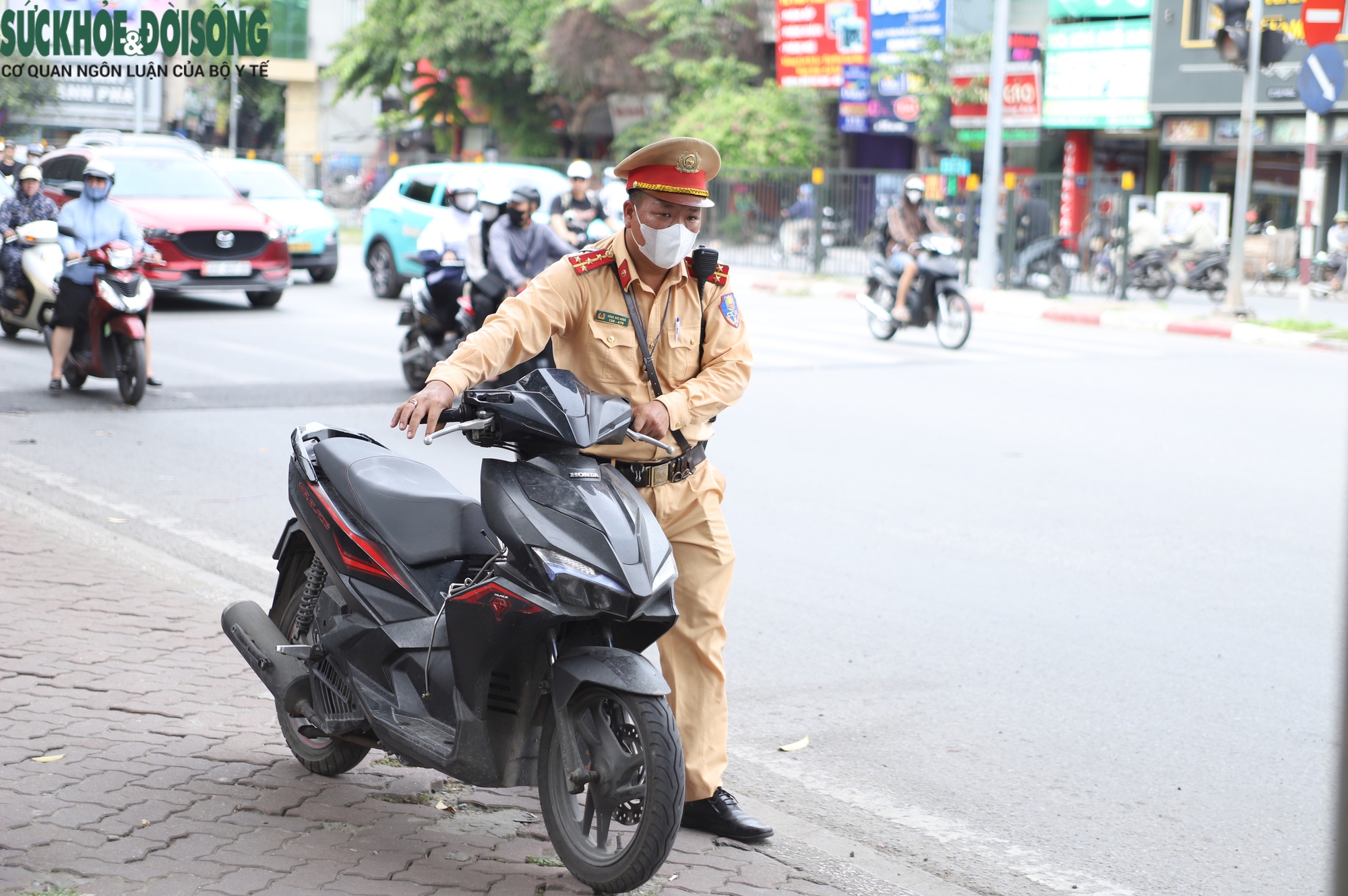 Người vi phạm giao thông bất ngờ khi GPLX trên VNeID lại 'không đạt'- Ảnh 6.