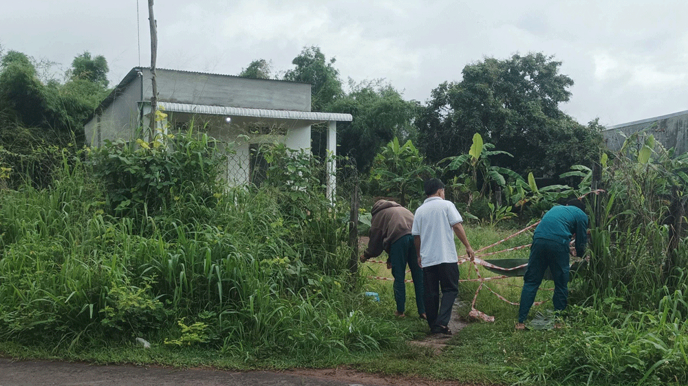 Điều tra, xác minh thi thể một phụ nữ bị thiêu cháy trong phòng tắm- Ảnh 1.