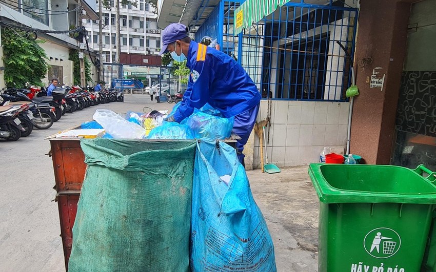 Không phân loại rác sẽ bị phạt, người dân phải làm gì?