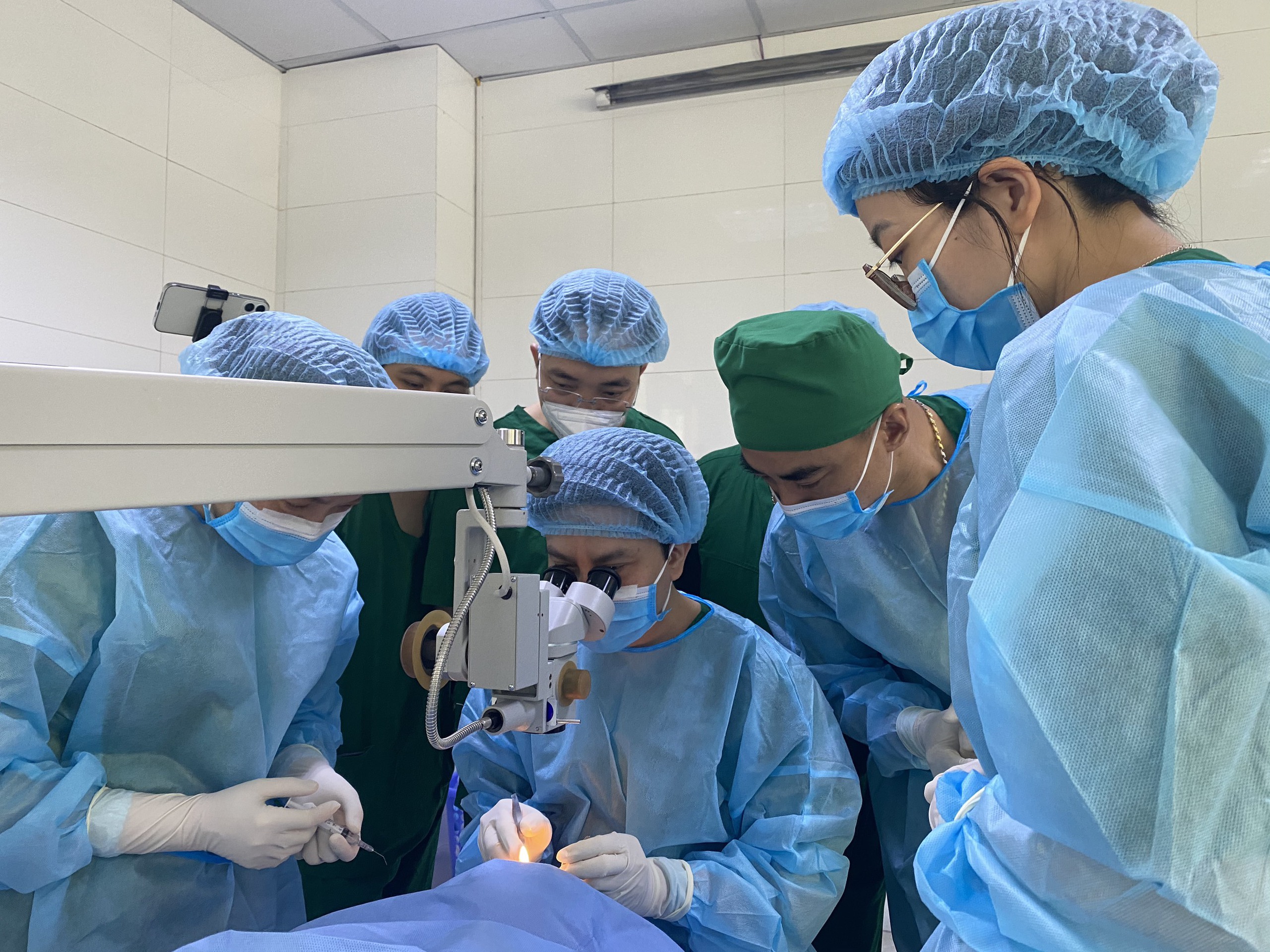 Bệnh viện Mắt Hải Phòng nhận chuyển giao kỹ thuật chuyên sâu về nhãn khoa- Ảnh 2.