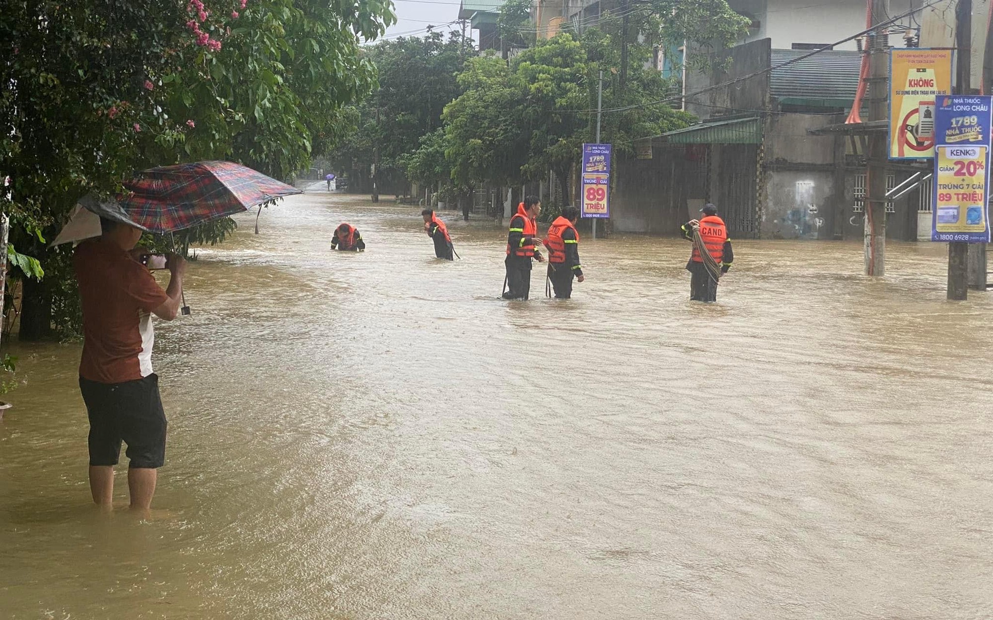 Hà Giang lại ngập lụt, có nơi nước lên cả mét