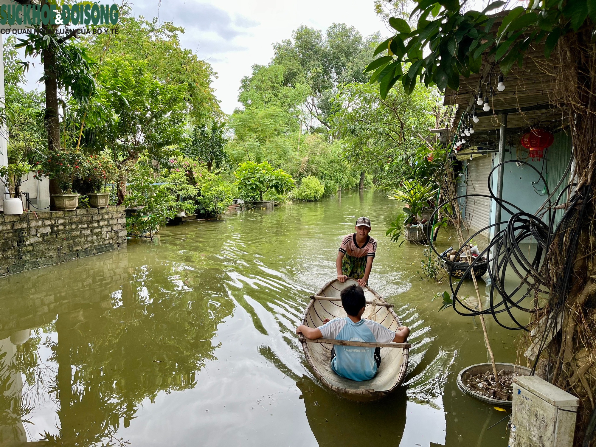 Vùng 'rốn lũ' huyện Chương Mỹ, Hà Nội cô lập trong biển nước- Ảnh 2.