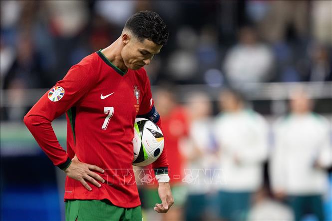 Ronaldo có thể bị UEFA điều tra vì vi phạm khó tin- Ảnh 1.