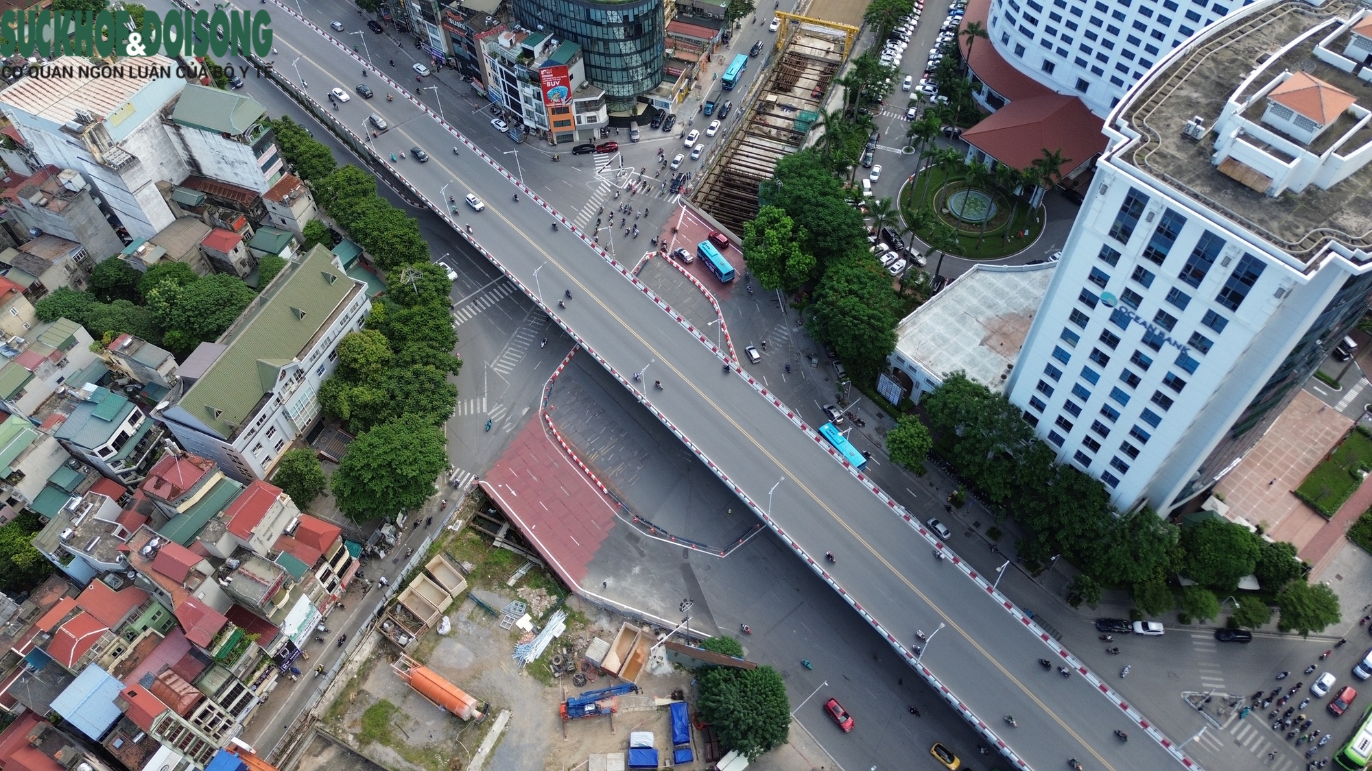 Toàn cảnh khu vực rào chắn ngay trên đoạn ga ngầm tuyến Nhổn - ga Hà Nội- Ảnh 9.