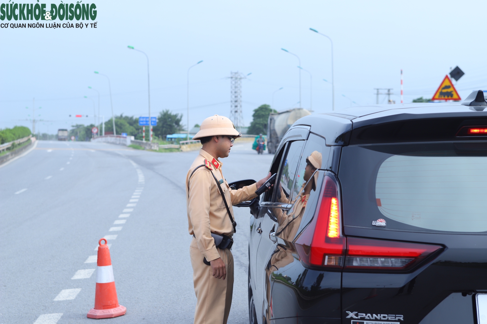 Chạy quá tốc độ cho kịp giờ làm, nhiều trường hợp bị xử lý- Ảnh 2.