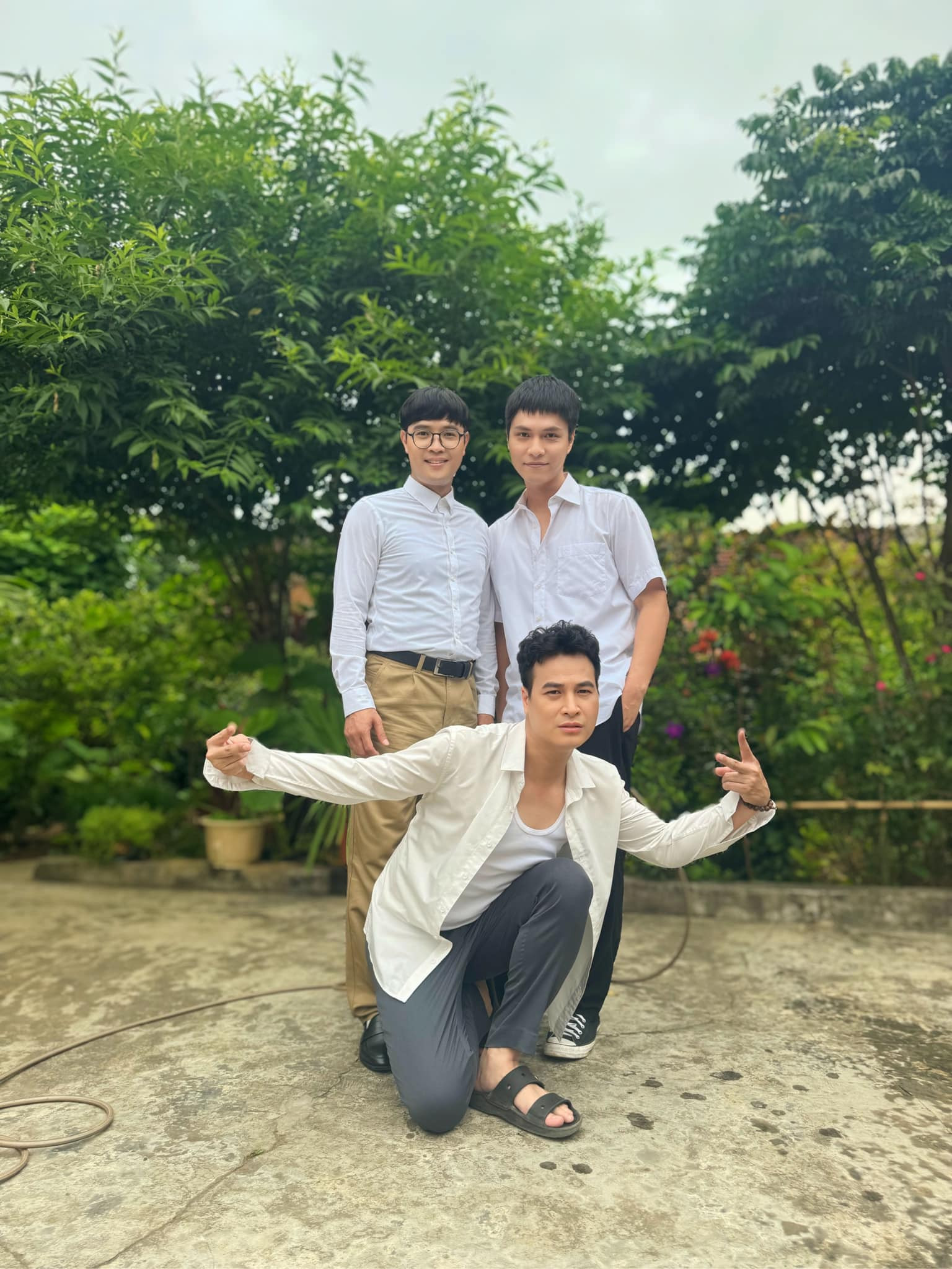 'Cười đau bụng' với hình ảnh, clip không có trên sóng của 'Vui lên nào anh em ơi'- Ảnh 3.