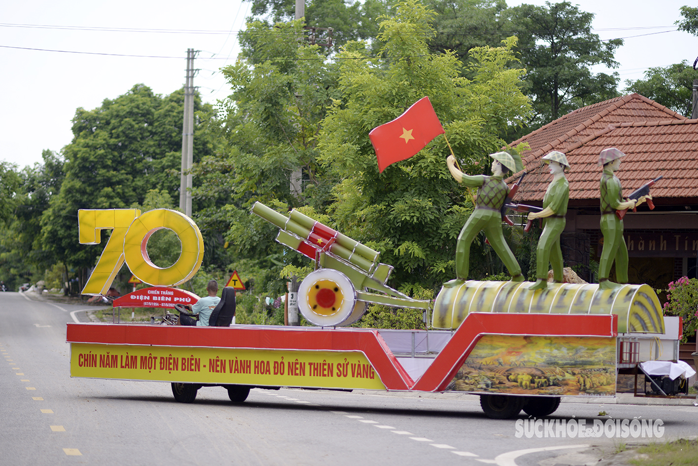 Trầm trồ với những chiếc đèn Trung thu khổng lồ ở Thành Tuyên- Ảnh 7.