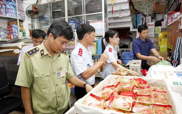 Phó Thủ tướng Lê Thành Long chỉ đạo 3 Bộ cùng tăng cường kiểm tra đột xuất về ATTP toàn quốc