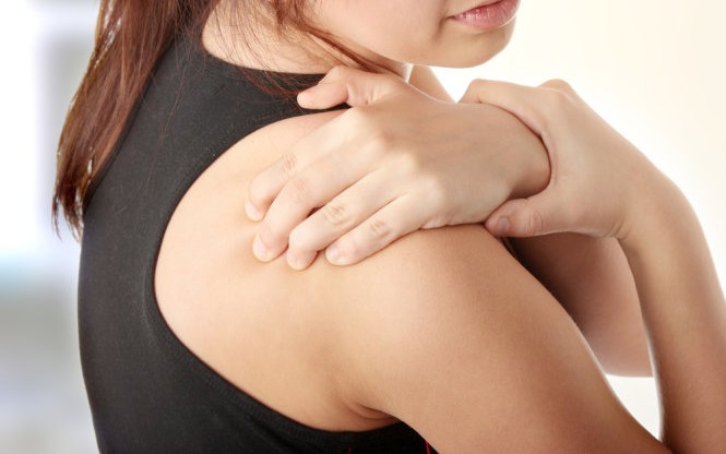 Viêm quanh khớp vai: Nguyên nhân, triệu chứng, cách điều trị và phòng bệnh