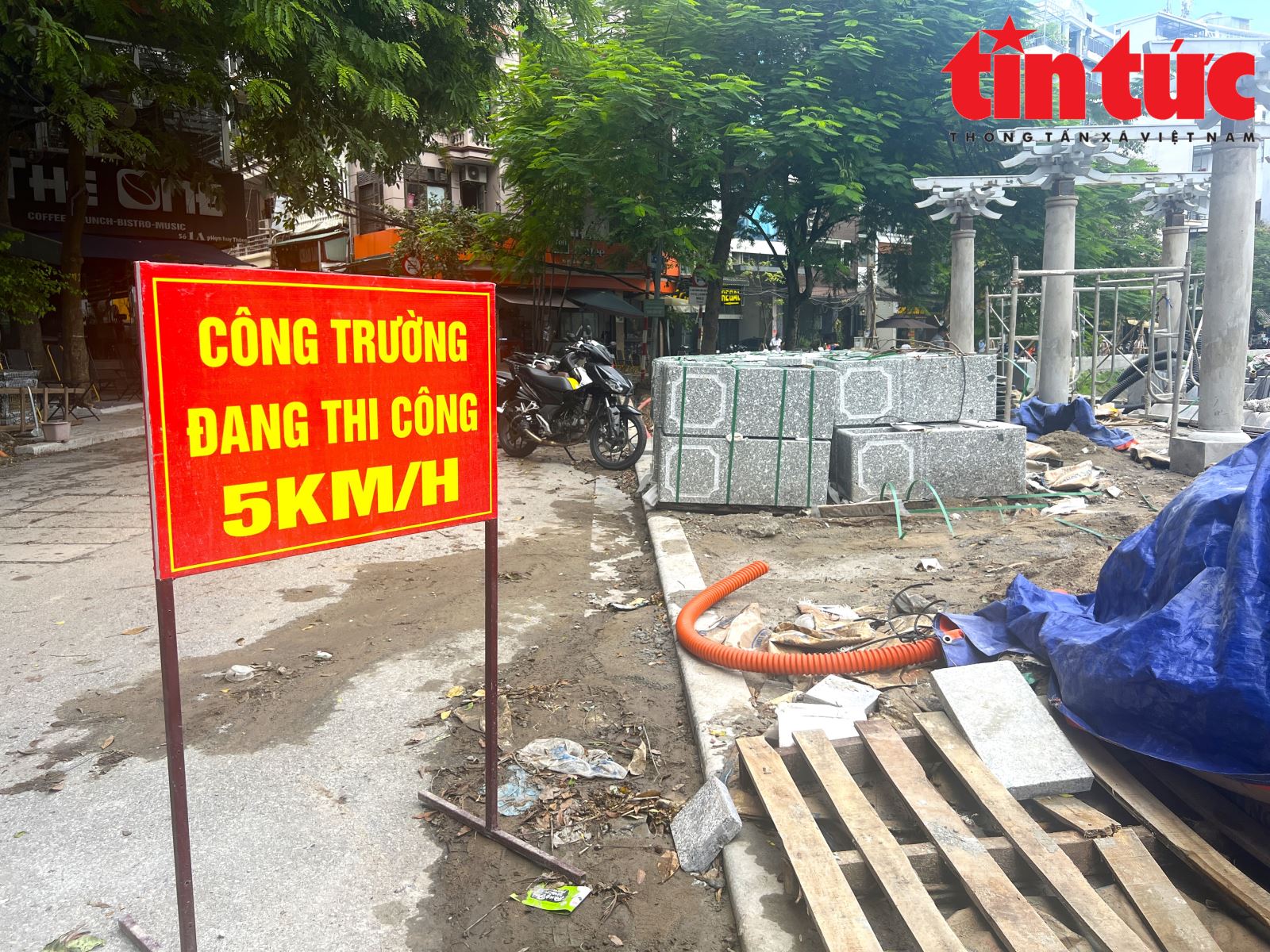 Cận cảnh tuyến phố đi bộ thứ 7 của Hà Nội đang dần hình thành- Ảnh 7.