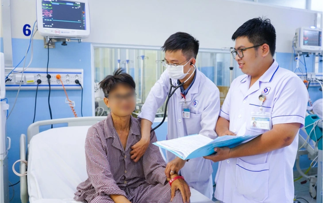 Bệnh viện đầu tiên tại Việt Nam áp dụng E-CPR trong cấp cứu ngừng tim- Ảnh 3. Bệnh viện đầu tiên tại Việt Nam áp dụng E-CPR trong cấp cứu ngừng tim- Ảnh 3.