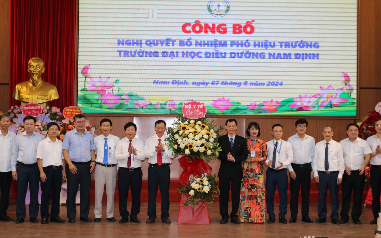 Trường Đại học Điều dưỡng Nam Định có thêm 2 phó Hiệu trưởng