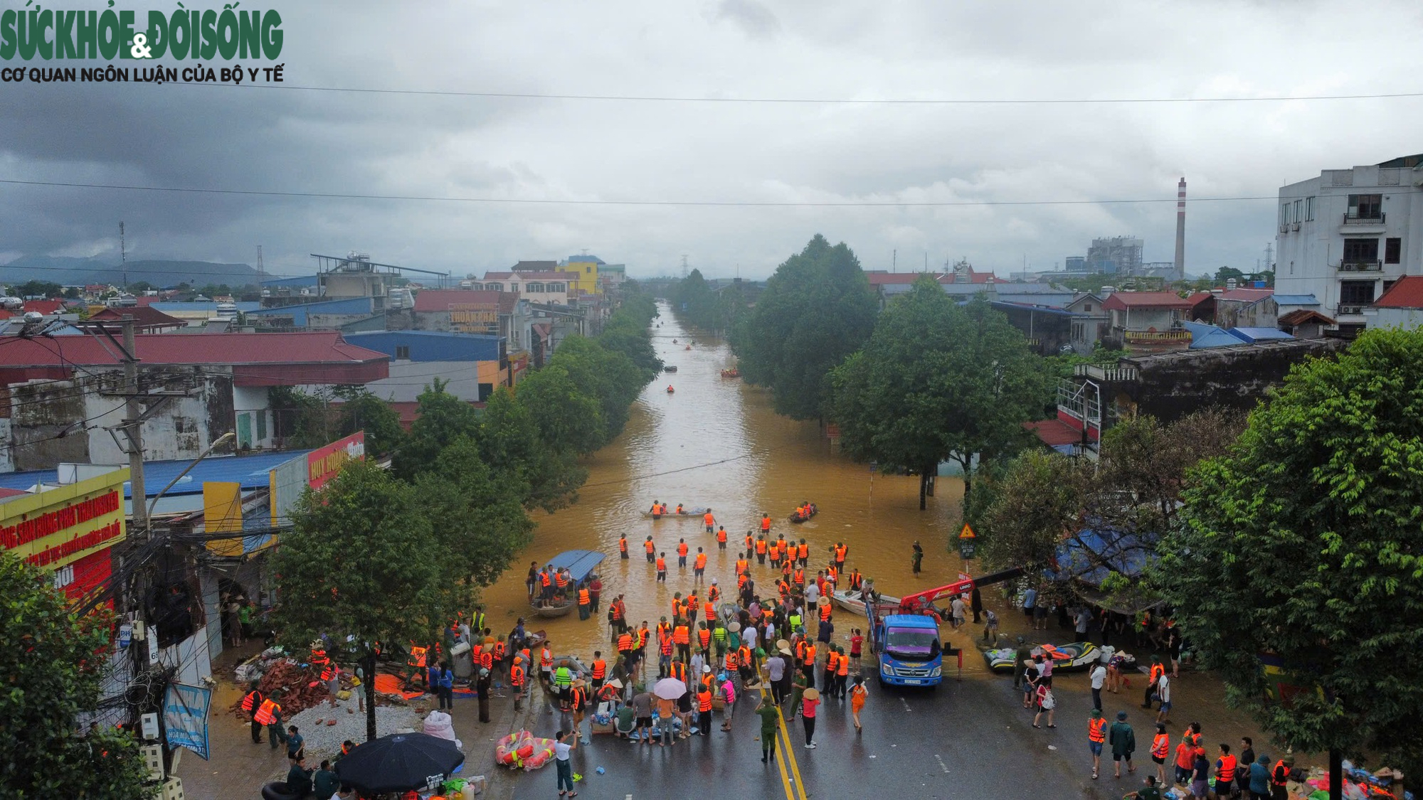 Cứu người dân khỏi tâm lũ Thái Nguyên- Ảnh 2.