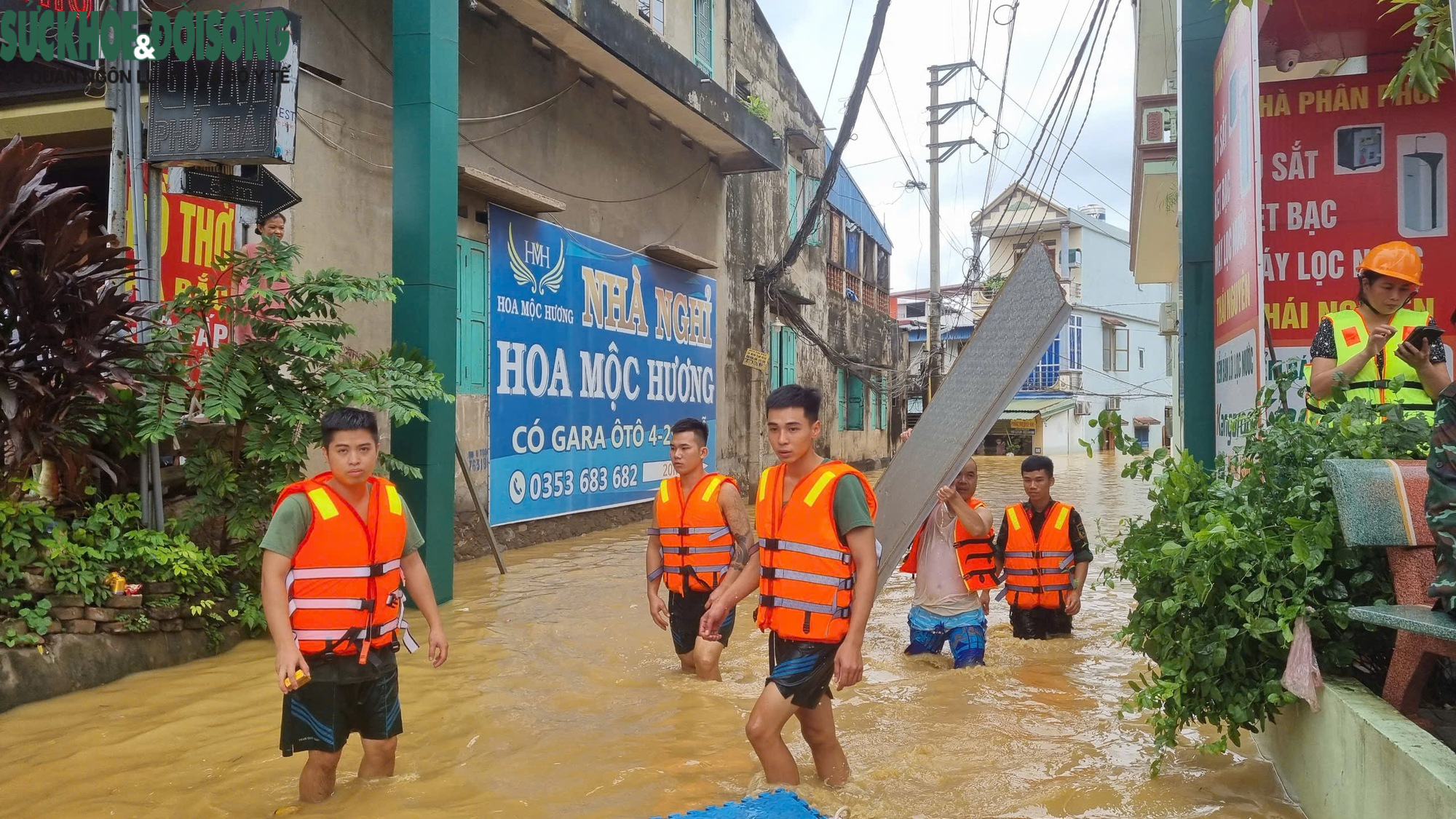 Cứu người dân khỏi tâm lũ Thái Nguyên- Ảnh 3.