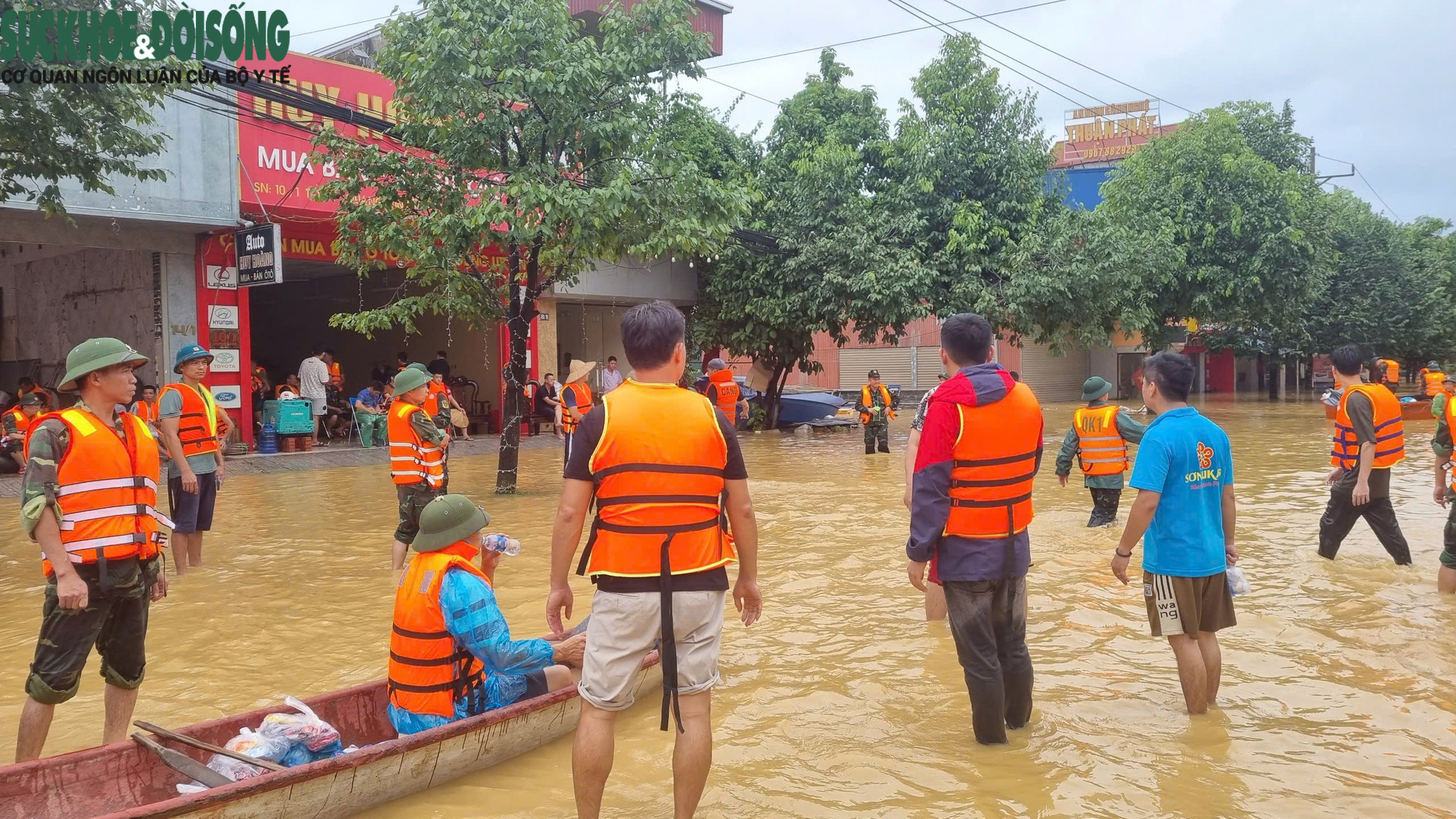 Cứu người dân khỏi tâm lũ Thái Nguyên- Ảnh 8.