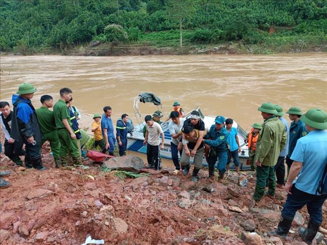 Tập trung cao độ cứu nạn, khắc phục hậu quả lũ quét, sạt lở tại Bắc Hà, Lào Cai- Ảnh 1.