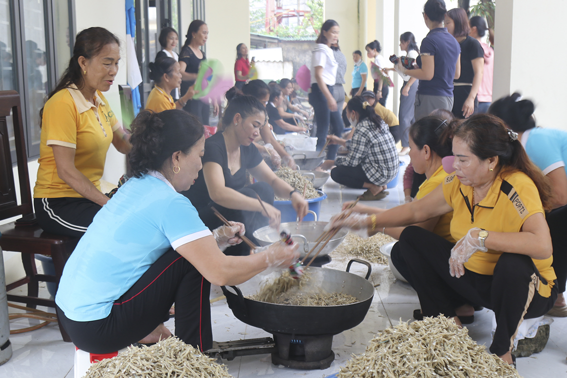 Hà Tĩnh chung tay hướng về miền Bắc ruột thịt- Ảnh 4.