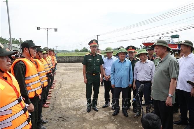 Tổng Bí thư, Chủ tịch nước Tô Lâm kiểm tra công tác phòng, chống lụt bão tại Tuyên Quang- Ảnh 4.