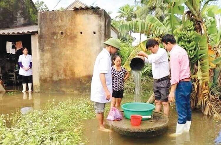 Bộ Y tế nhắc chủ động phòng chống dịch bệnh trong và sau lụt bão, mưa lũ- Ảnh 1. Bộ Y tế nhắc chủ động phòng chống dịch bệnh trong và sau lụt bão, mưa lũ- Ảnh 1.