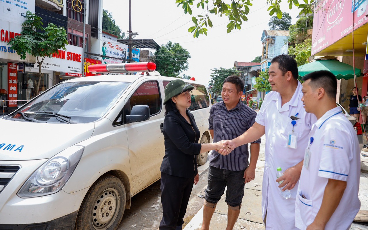 Bộ Y tế triển khai nhiều giải pháp ứng phó về y tế đối với bão số 3 và mưa lũ sau bão