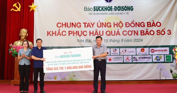 Báo SK&ĐS trao quà tới đồng bào Yên Bái: Ấm áp tình người trong cơn hoạn nạn