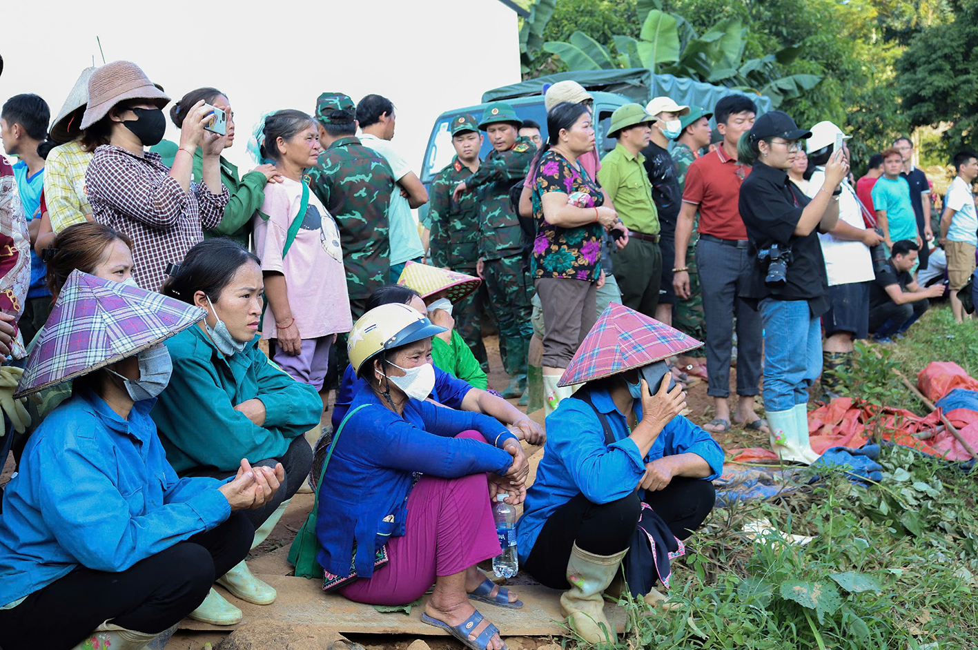 ‘Vũ khí đặc biệt’ tham gia tìm kiếm cứu nạn tại Làng Nủ- Ảnh 12.