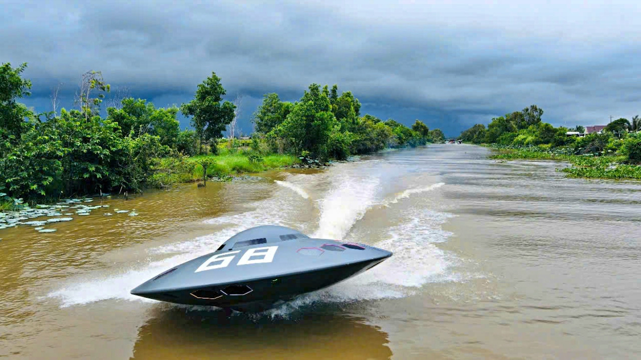 Tự chế 'đĩa bay' lướt trên nước, 8X Kiên Giang khiến nhiều người kinh ngạc- Ảnh 5.