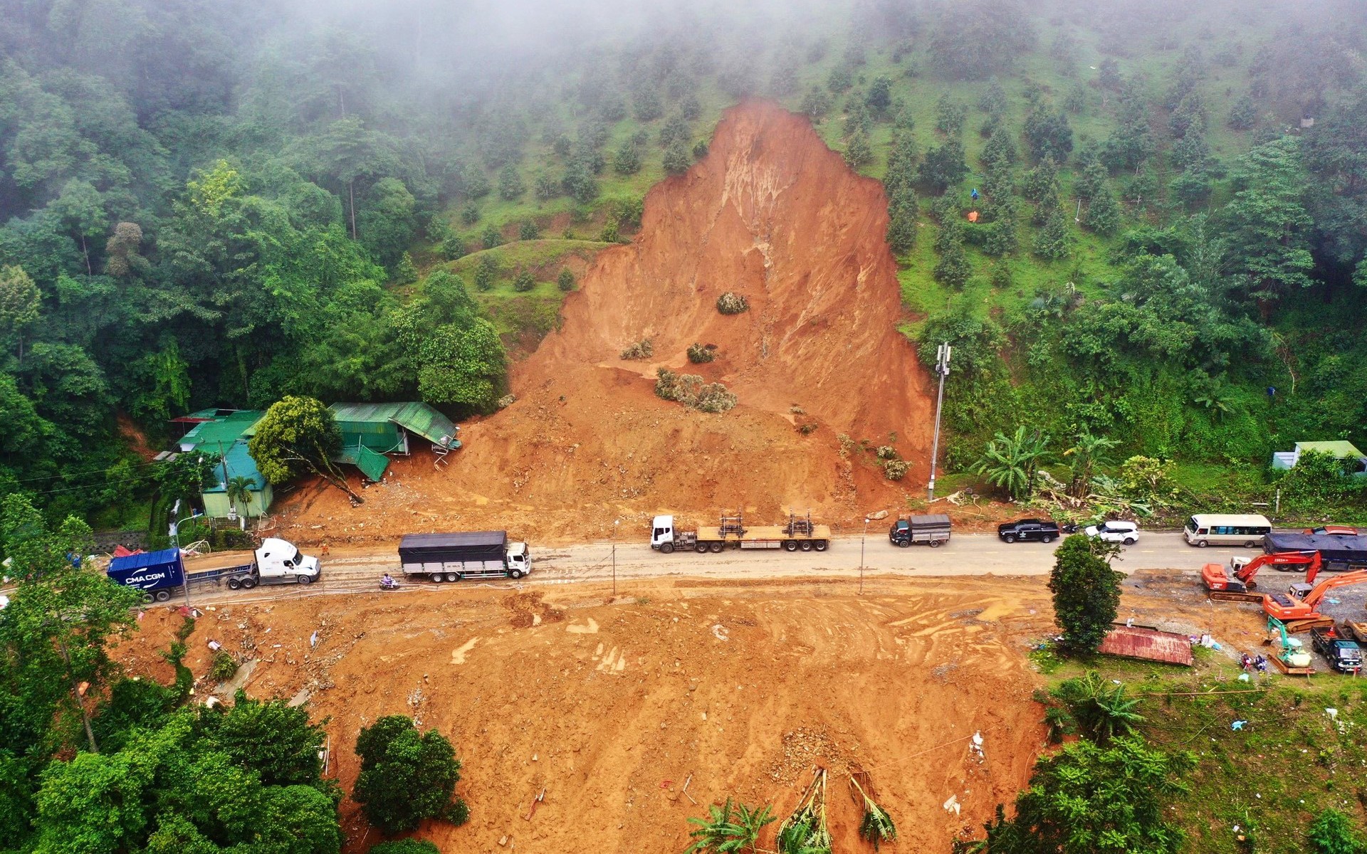 Áp thấp nhiệt đới có khả năng mạnh lên thành bão, Bộ GTVT chỉ đạo khẩn