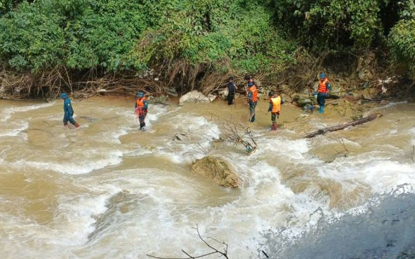 Tìm thấy 2 nạn nhân bị cuốn trôi khi đi qua ngầm tràn ở Sơn La